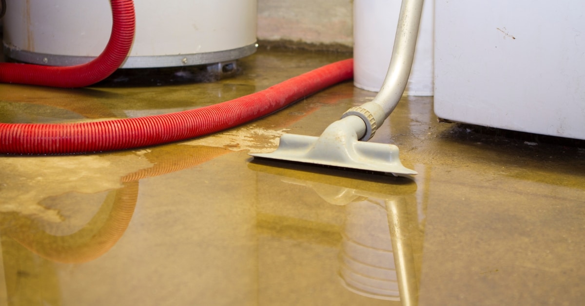 Fast Efficient and Reliable Flood Water Extraction and Cleanup Service in Utah 1